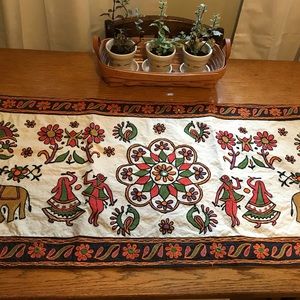 Table Runner